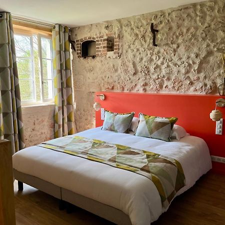 Le Moulin De Moquesouris - Chambres D'Hotes Et Table D'Hote Nazelles-Negron Kültér fotó