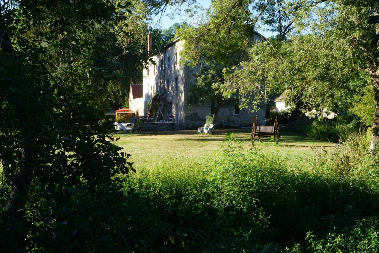 Le Moulin De Moquesouris - Chambres D'Hotes Et Table D'Hote Nazelles-Negron Kültér fotó