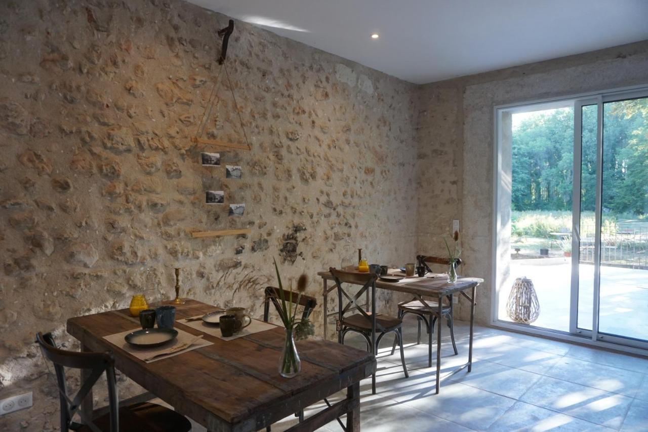 Le Moulin De Moquesouris - Chambres D'Hotes Et Table D'Hote Nazelles-Negron Kültér fotó
